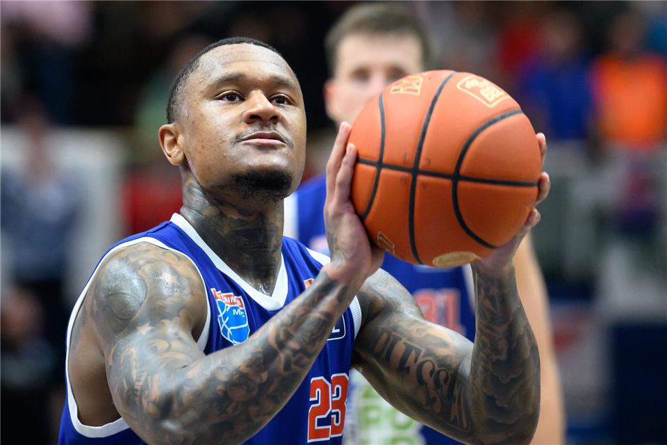 Charles Callison traf im Schlussviertel drei Dreier in Folge.Hendrik Schmidt/dpa