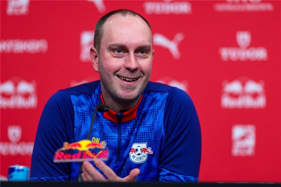 Cheftrainer Ole Werner will mit RB Leipzig beim Topspiel in Frankfurt im Kampf um die Champions-League-Qualifikation nachlegen. (Archivbild)Jan Woitas/dpa