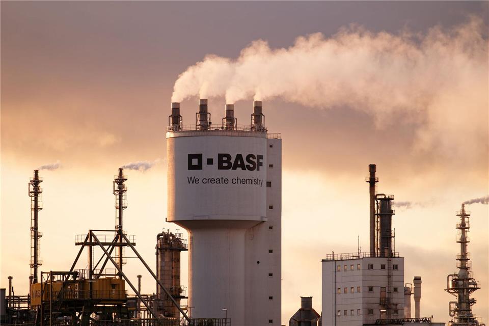 Chemiekonzern BASF: Quartal besser als erwartet. (Archivbild)Uwe Anspach/dpa