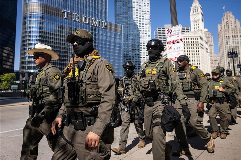 Chicago und Illinois verklagen die US-Regierung zu Nationalgarde-Einsätzen. (Archivbild)Ashlee Rezin/Chicago Sun-Times/AP/dpa