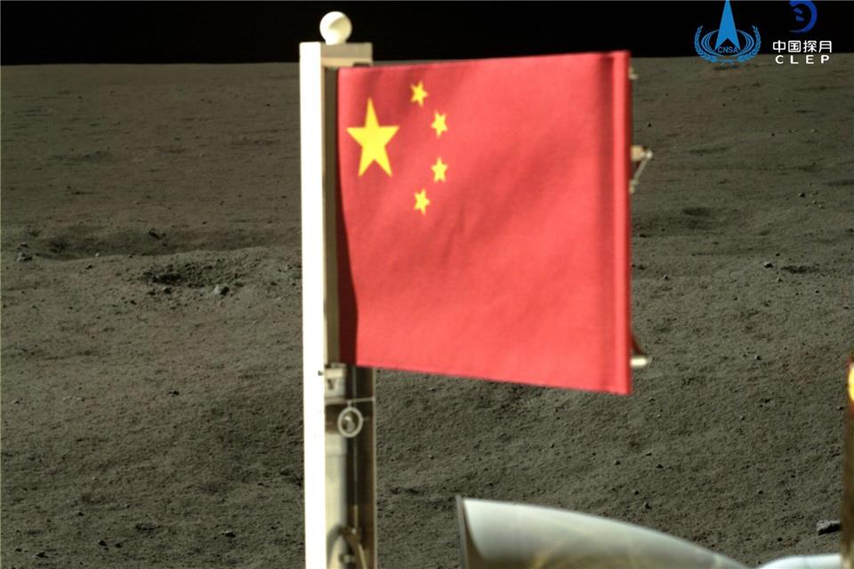 China hat seine Fahne bereits auf dem Mond gehisst. Weitere Missionen sollen folgen. (Archivbild)-/CNSA via XinHua/dpa