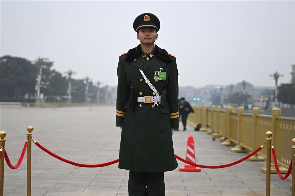 China treibt die Modernisierung seiner Armee seit Jahren voran. Johannes Neudecker/dpa