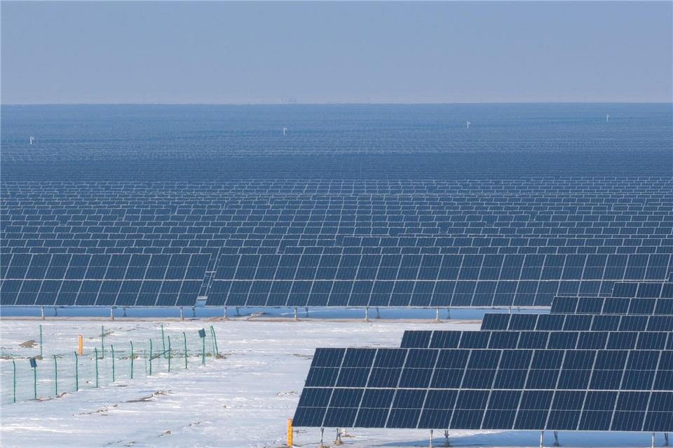 China war laut einer Studie der Denkfabrik Ember im ersten Halbjahr 2025 für 55 Prozent des weltweiten Solarwachstums verantwortlich.Zhang Cheng/Xinhua/dpa