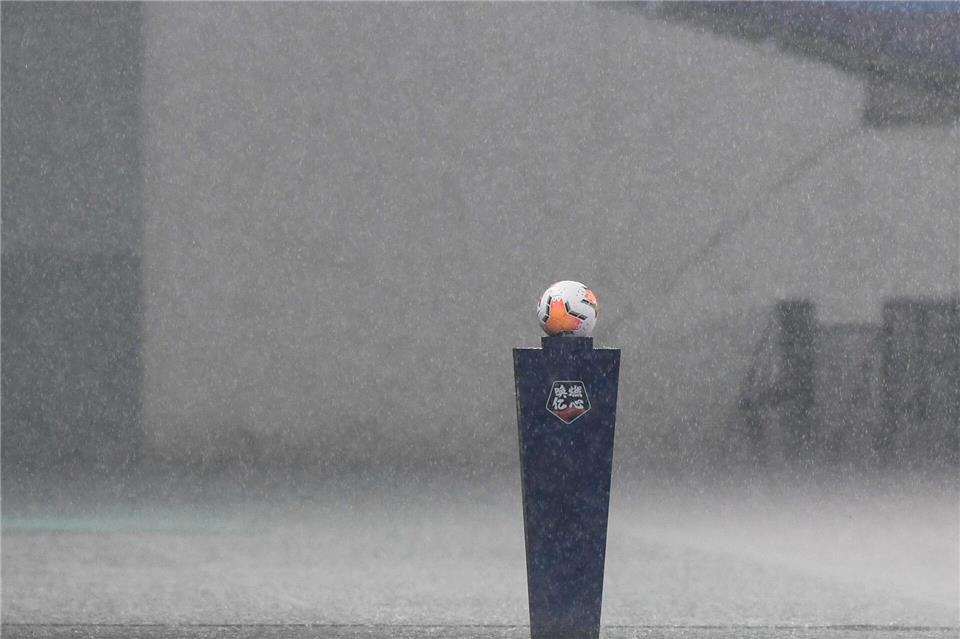 Chinas Fußball wurde in der Vergangenheit immer wieder von Korruptionsskandalen erschüttert. (Symbolbild)Li Bo/Xinhua/dpa