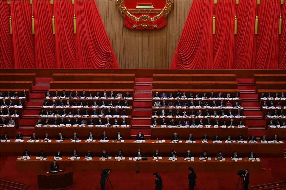 Chinas Parlament tagt einmal im Jahr und stimmt in diesem Jahr auch über den Fünfjahresplan ab. Johannes Neudecker/dpa