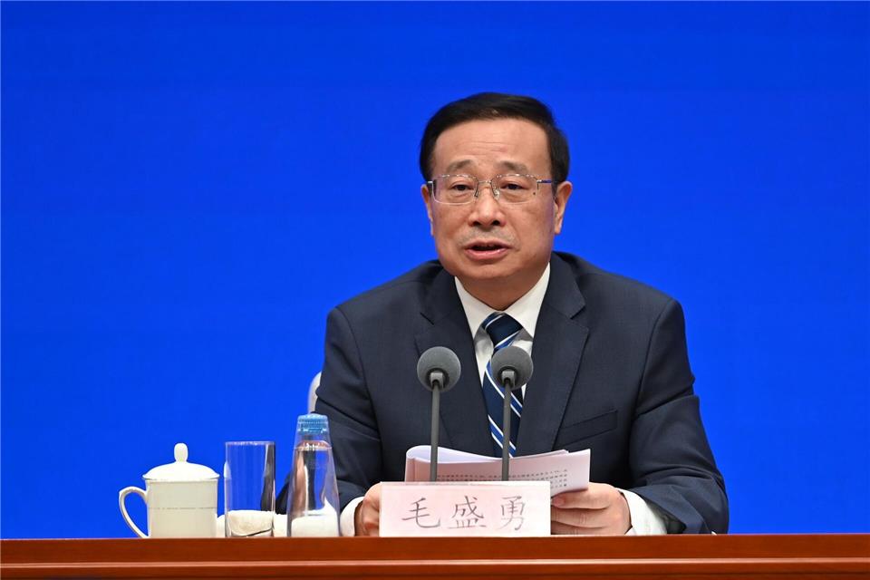 Chinas Statistiker rechnen mit einer sich bessernden Wirtschaftslage in der zweiten Hälfte des Jahres.   Johannes Neudecker/dpa