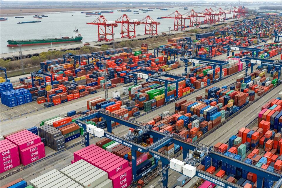 Chinas Wirtschaftsleistung wird von Exporten mit angetrieben. (Symbolbild) Xin Yi/XinHua/dpa