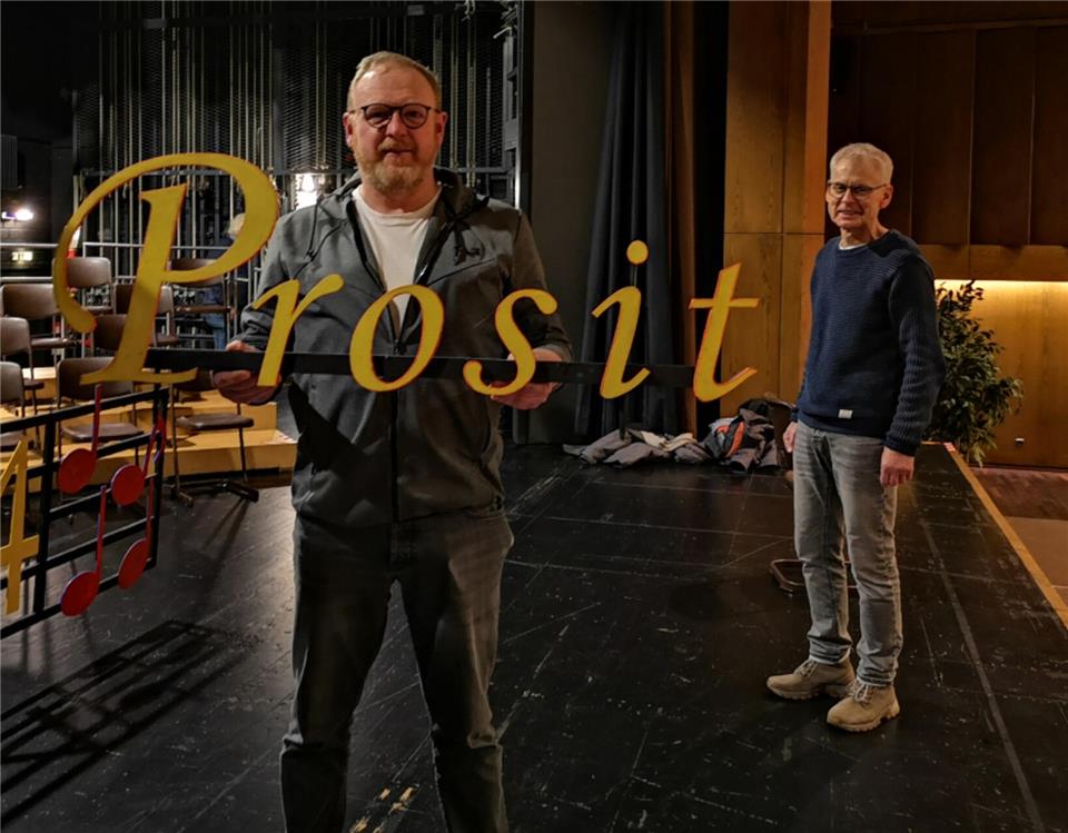 Chorleiter Stephan Lemanski und Hans Zaksek, 1. Vorsitzender der Sängervereinigung, freuen sich auf das Konzert.