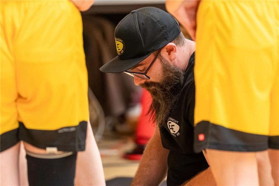 Christian Besta braucht einen guten Plan für die kommende Saison. Erles Trainer sagt über seine Landesliga-Mannschaft: „Wir verlieren nicht nur Spielerinnen, sondern auch viel Qualität.“