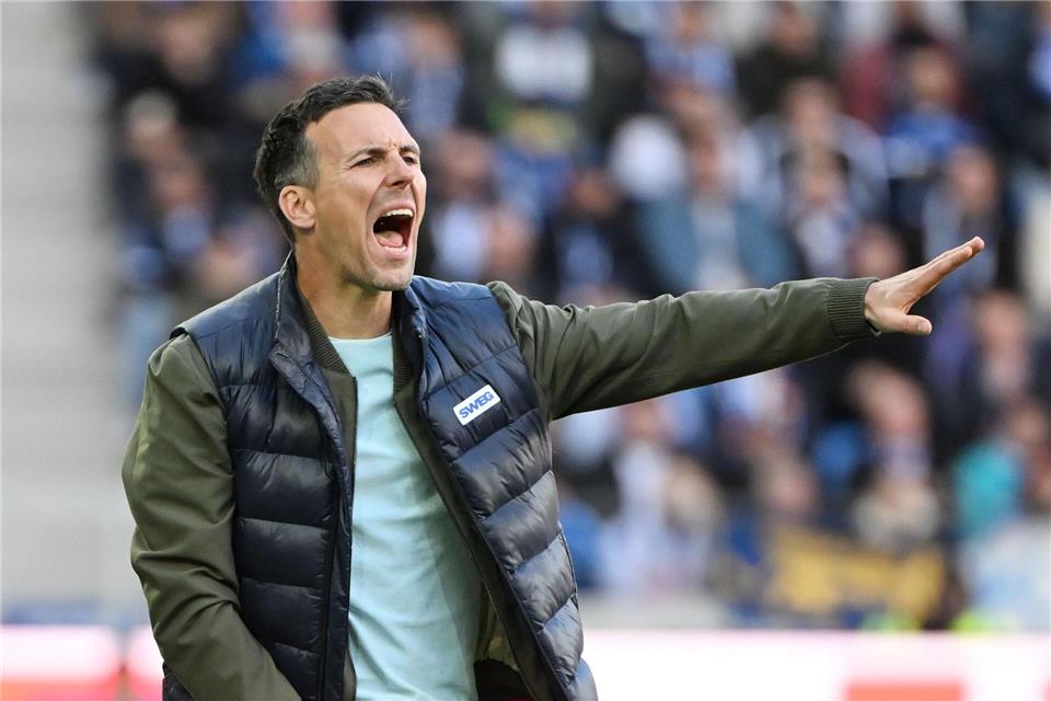 Christian Eichner möchte die Zweitliga-Erfolgsserie des FC Schalke 04 stoppen.Uli Deck/dpa