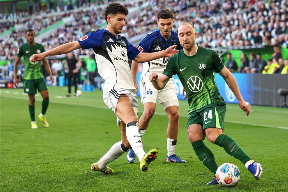 Christian Eriksen brachte den VfL Wolfsburg gegen den HSV in Führung.Andreas Gora/dpa