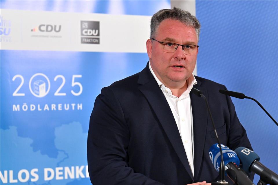 Christian Hartmann führt weiter die CDU-Fraktion im Sächsischen Landtag an. Er wurde mit 100 Prozent der Stimmen im Amt bestätigt (Archivbild). Martin Schutt/dpa