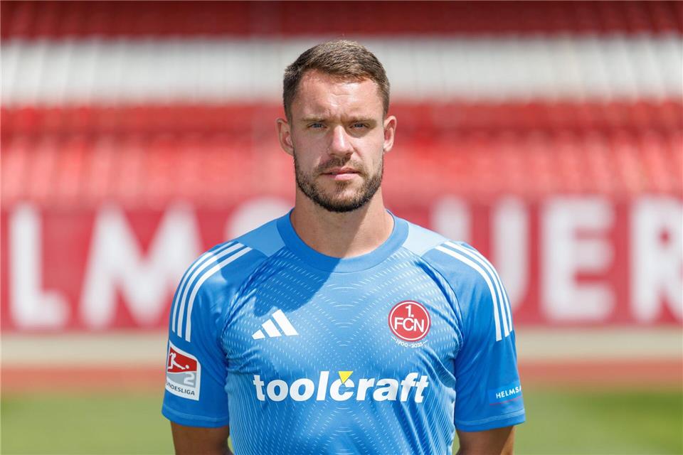 Christian Mathenia plant seine Zukunft über die Torwart-Karriere hinaus beim 1. FC Nürnberg. (Archivbild) Daniel Karmann/dpa