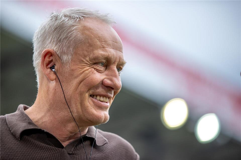 Christian Streich hat nicht genug Zeit, um sich in diesem Leben alle Wünsche zu erfüllen.Andreas Gora/dpa