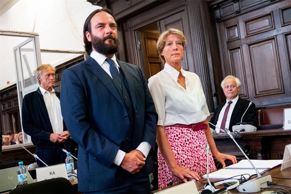 Christina Block gab eine lange Erklärung ab.Daniel Bockwoldt/dpa-POOL/dpa