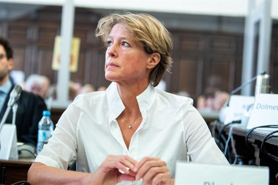Christina Block korrigiert ihre Aussage in einzelnen Punkten.Daniel Bockwoldt/pool/dpa
