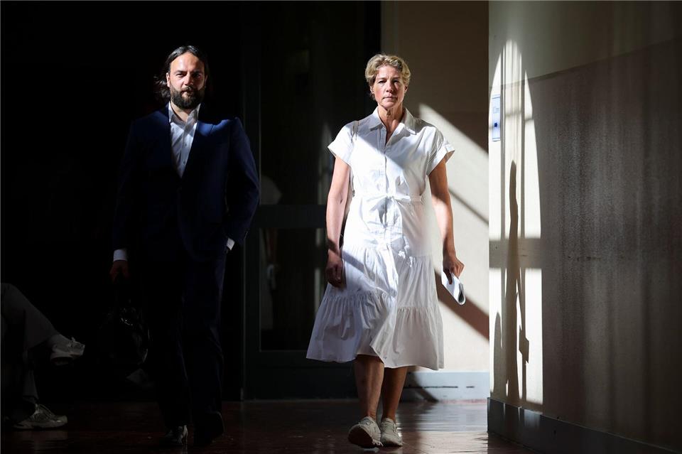 Christina Block und ihr Anwalt Ingo Bott auf dem Weg ins Gericht.Christian Charisius/dpa