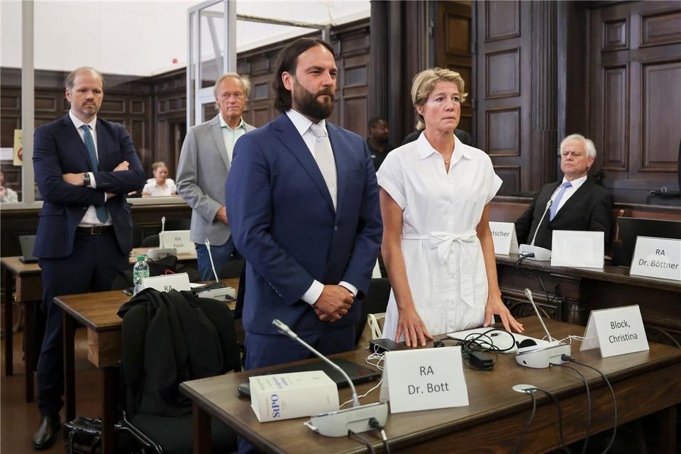 Christina Block und ihr Anwalt Ingo BottChristian Charisius/dpa-pool/dpa