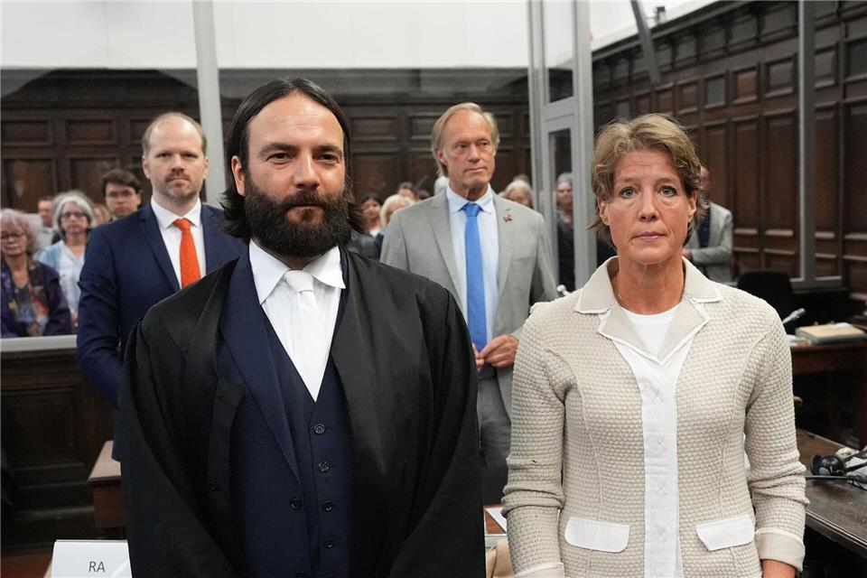 Christina Block äußert sich vor Gericht zu Tagebucheinträgen  Christina Block will im Prozess um die Entführung ihrer Kinder aus der Obhut ihres Ex-Manns zu ihrem elektronischen Tagebuch Stellung nehmen. (Archivbild)Marcus Brandt/dpa Pool/dpa