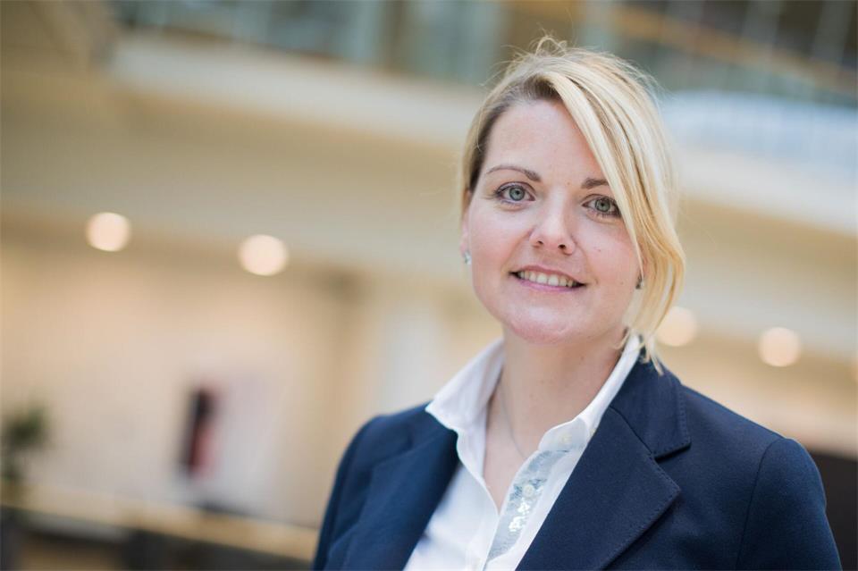 Christina Schulze Föcking (CDU) hat eine Brustkrebs-OP öffentlich gemacht und will so anderen Frauen Mut machen (Archivfoto)Rolf Vennenbernd/dpa