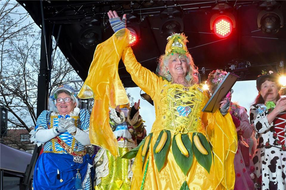 Christl Lang, scheidende Chefin der „Tanzenden Marktweiber“, verabschiedet sich.Malin Wunderlich/dpa