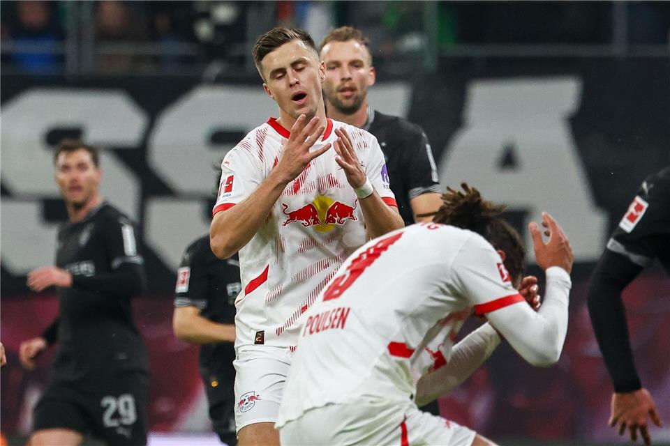 Nullnummer gegen Gladbach: Leipzig in der Ergebnis-Krise Christoph Baumgartner und Yussuf Poulsen (r.) ärgern sich über eine vergebene Chance.Jan Woitas/dpa