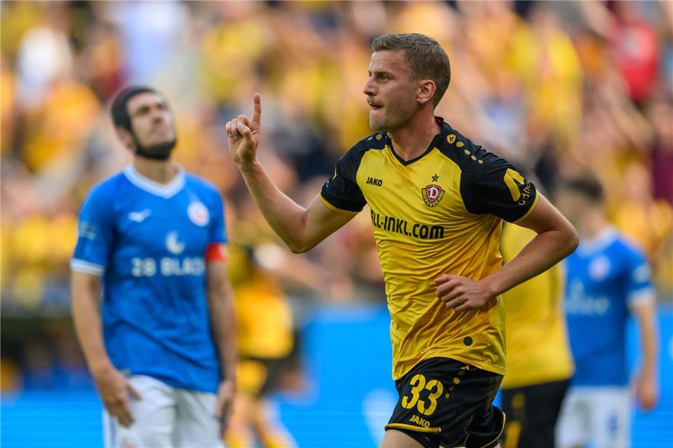 Christoph Daferner jubelt nach dem 1:0Robert Michael/dpa/ZB