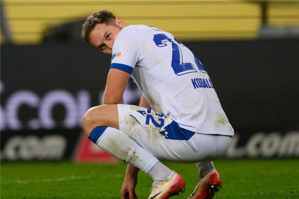 Wildes Remis in Dresden: „KSC hat sein Spektakel wieder“ Christoph Kobald und der KSC spielten bei Dynamo Dresden 3:3.Robert Michael/dpa