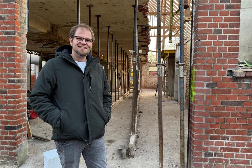 Christoph Rahmann sucht derzeit Personal und Bewohner für die Senioren-WG in Burlo.