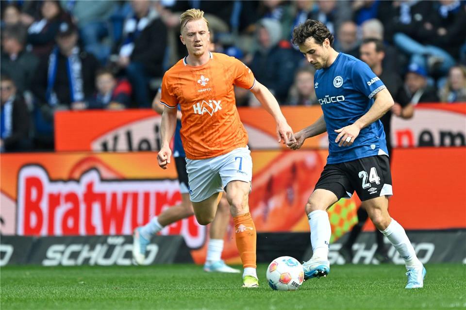 Christopher Lannert (l.): Wechsel zu den Lilien. (Archivbild) Ulrich Hufnagel/dpa