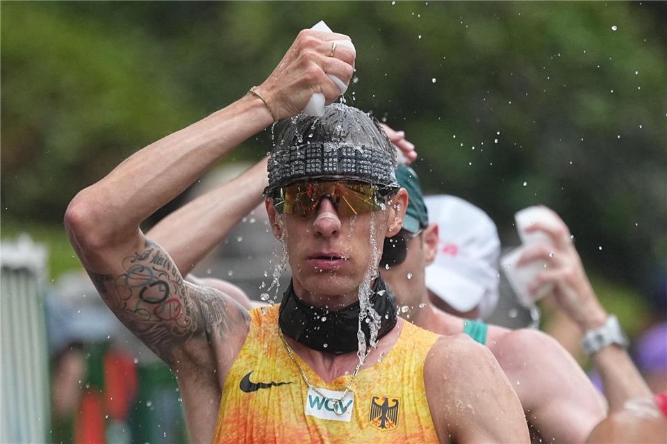 Christopher Linke belegte über die 35 Kilometer im Gehen den 14. Platz.Michael Kappeler/dpa