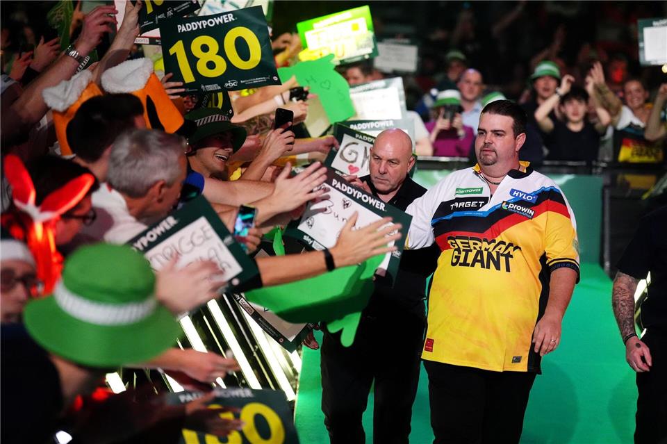 Clemens bei der Ankunft im Ally Pally.John Walton/PA Wire/dpa