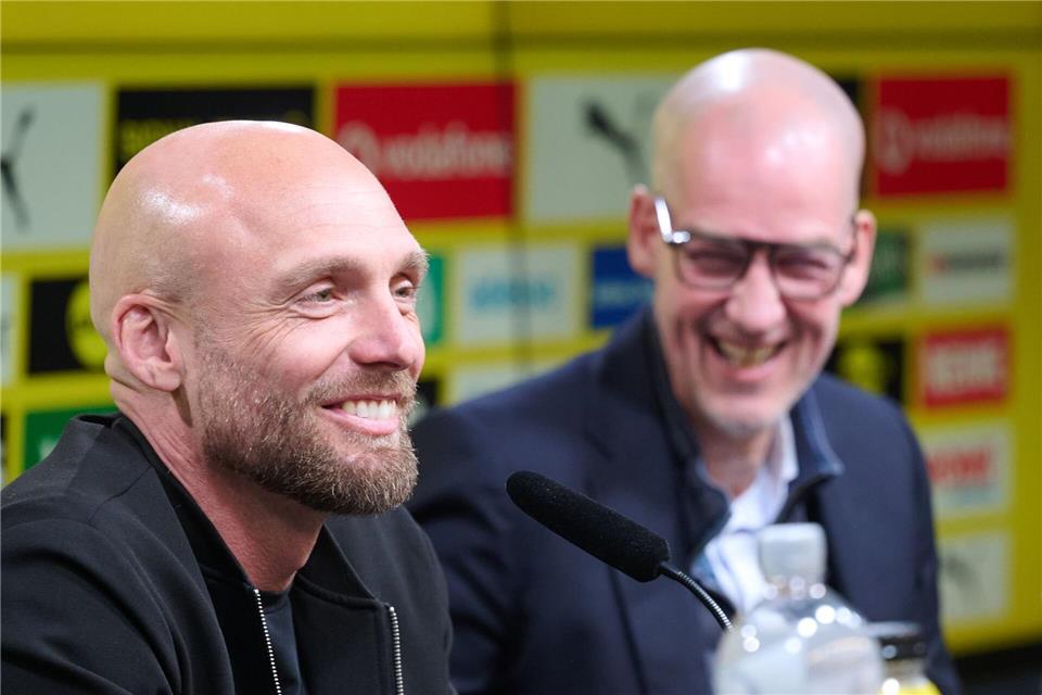 Clubchef Carsten Cramer (r.) glaubt, mit Ole Book (l.) den richtigen Sportdirektor für den BVB gefunden zu habenBernd Thissen/dpa