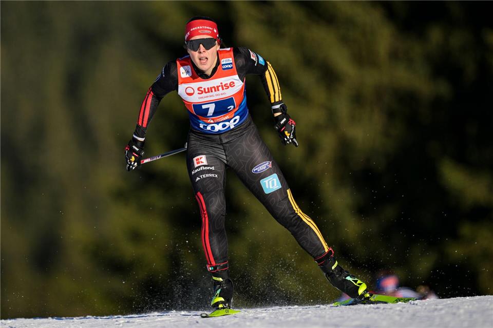 Coletta Rydzek verpasste Rang drei beim Team-Sprint nur knapp.Gian Ehrenzeller/KEYSTONE/dpa