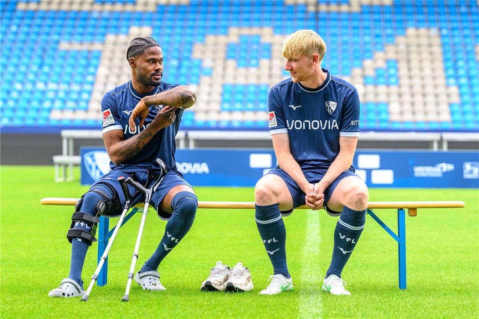 Colin Kleine-Bekel (re.) war beim VfL Bochum bislang außen vor.David Inderlied/dpa