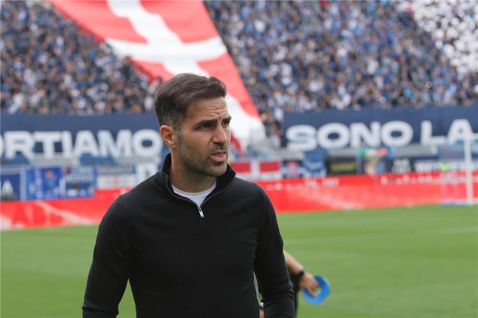 Como-Trainer Cesc Fàbregas ist ein Trainer-Kandidat in der Bundesliga. Antonio Saia/LaPresse via ZUMA Press/dpa