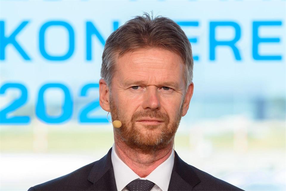 Condor-Chef Peter Gerber rechnet mit steigenden Ticketpreisen. Soeren Stache/dpa-Zentralbild/POOL/dpa