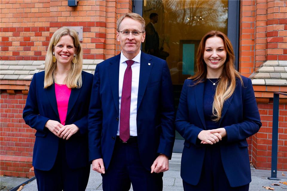 Cornelia Schmachtenberg (links) und Magdalena Finke gehören ab 12. November als Ministerinnen dem Kabinett von Ministerpräsident Daniel Günther an.Frank Molter/dpa