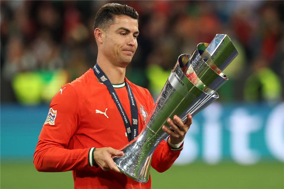 Cristiano-Ronaldo-holte-seinen-dritten-Titel-mit-Portugals-853282.jpg