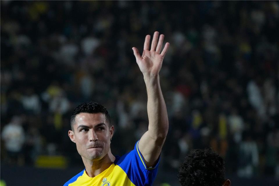 Cristiano Ronaldo könnte Al-Nassr demnächst verlassen.Amr Nabil/AP/dpa