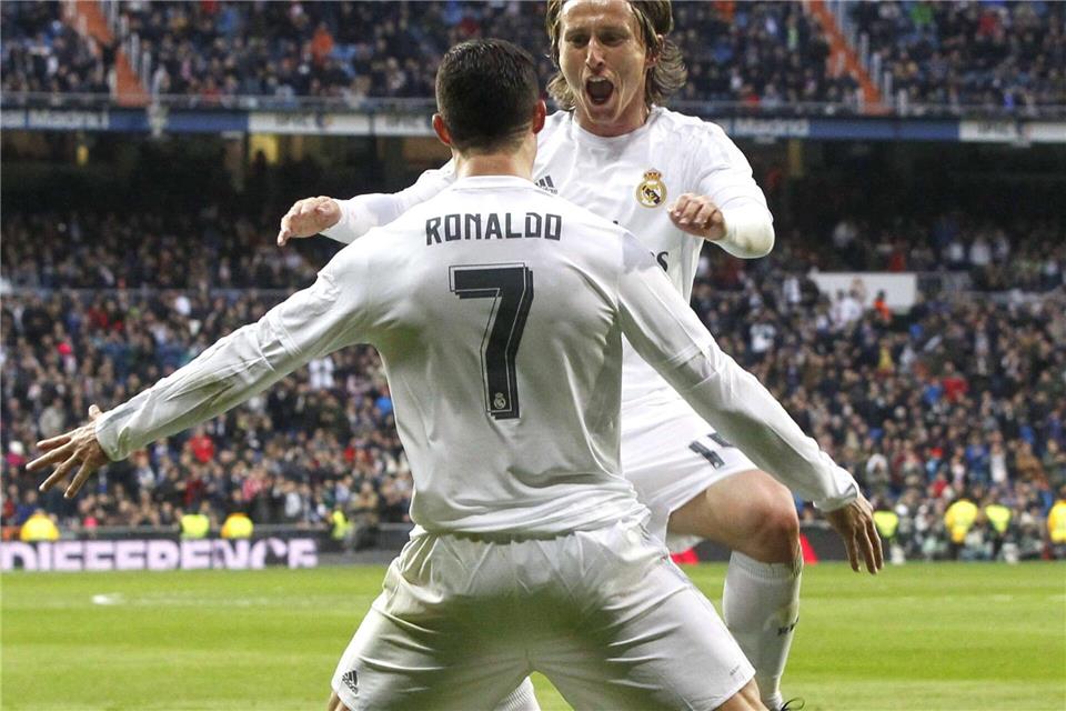 Cristiano Ronaldo und Luka Modrić bei Real Madrid.picture alliance / dpa