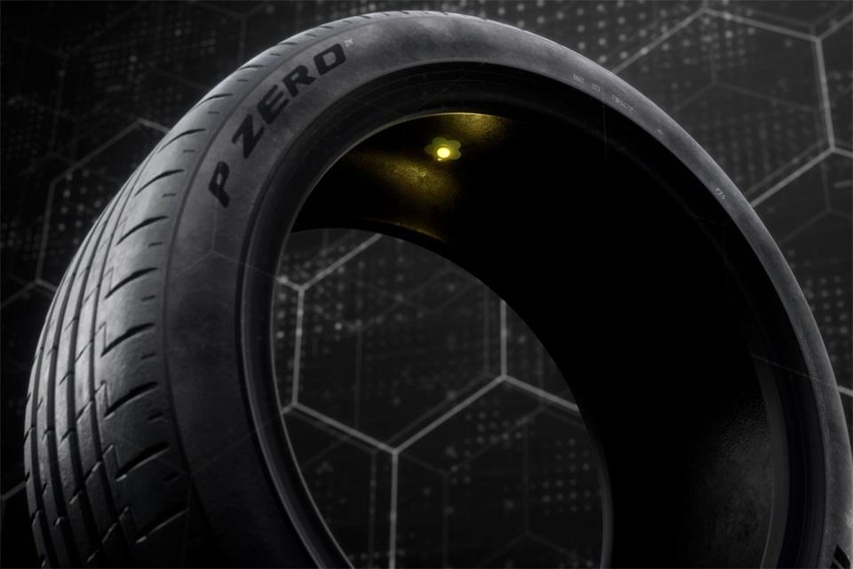 Cyber-Tyre-Technologie von Pirelli: Der Hersteller arbeitet seit Langem an schlauen Reifen mit Sensor.Pirelli/dpa-tmn