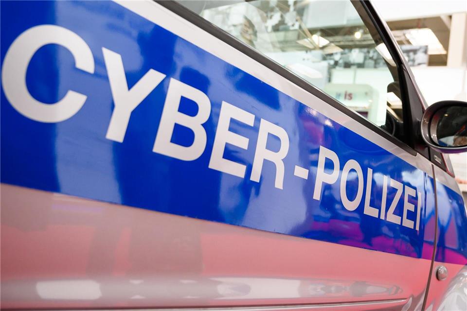 Cybercrime-Experten hoben bei Razzia einen Darknet-Drogenhandel aus. (Symbolbild)Christophe Gateau/dpa