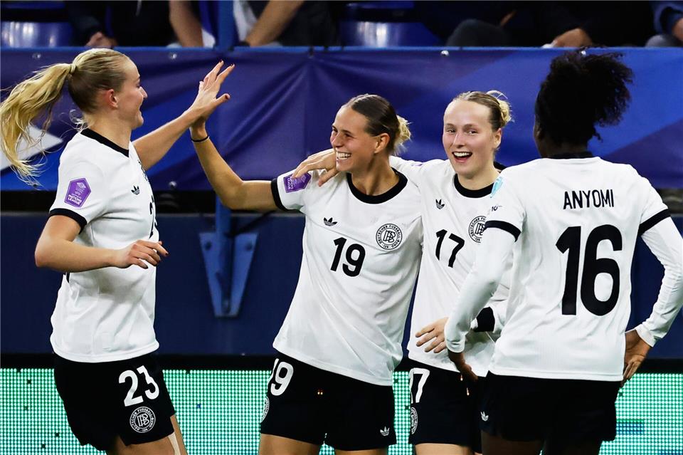 Bilder des Tages  DFB-Frauen stehen nach 2:2 in Frankreich im Nations-League-Finale.Jeremias Gonzalez/AP/dpa