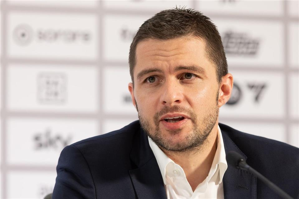 DFL-Geschäftsführer Marc Lenz kennt die finanziellen Verluste der Bundesliga (Archivbild).Jürgen Kessler/dpa