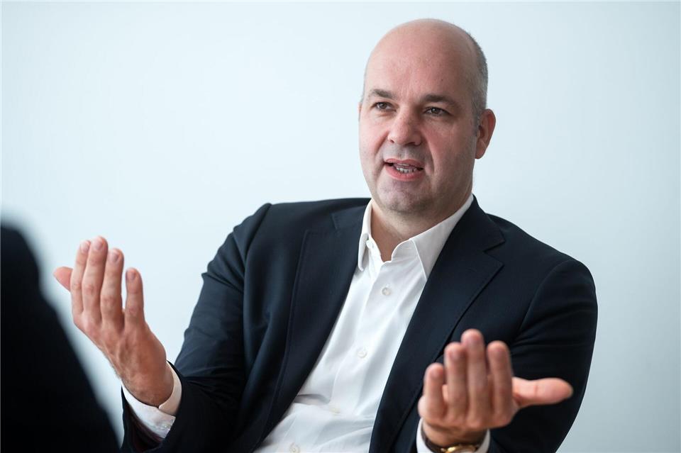 DIW-Präsident Marcel Fratzscher zieht mit einem Vorschlag für eine Rentner-Pflichtjahr Kritik auf sich. (Archivbild)Bernd von Jutrczenka/dpa