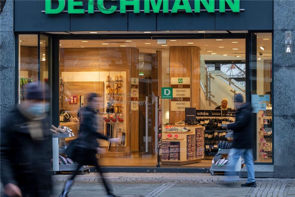 Da sind sie ja, die Schuh-Kartons! Die Pappbehältnisse stehen im Zentrum eines Rechtsstreits.Monika Skolimowska/dpa