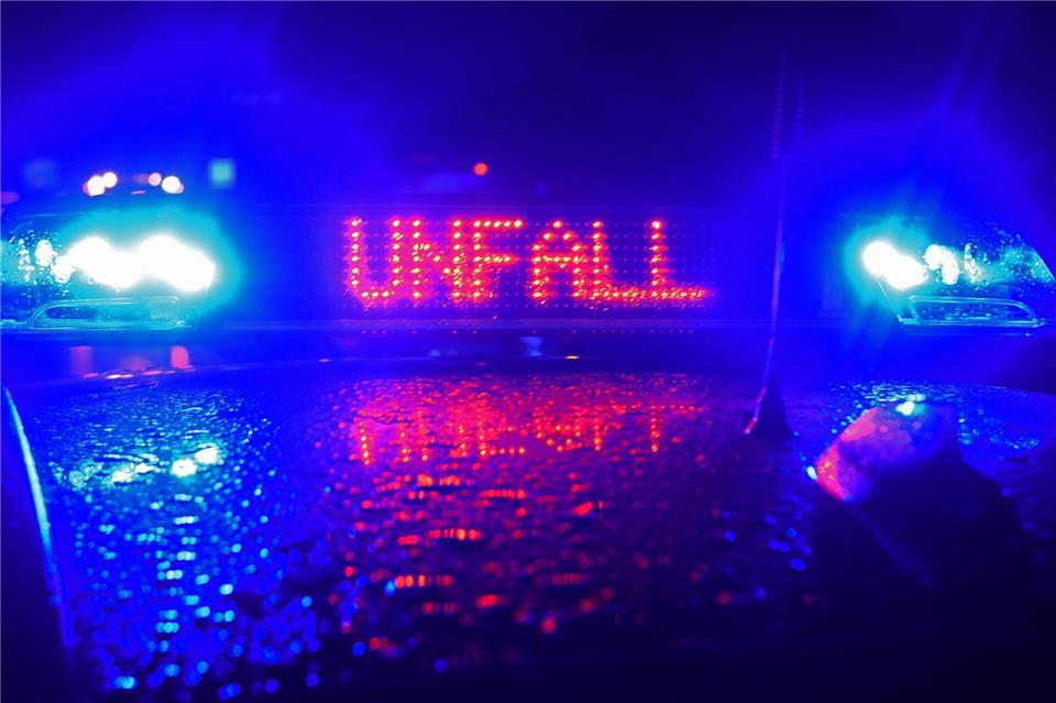 Dämmerung und Nebel könnten womöglich Ursachen für die Unfälle gewesen sein, wie ein Sprecher der Polizei sagte. (Symbolbild)Stefan Puchner/dpa