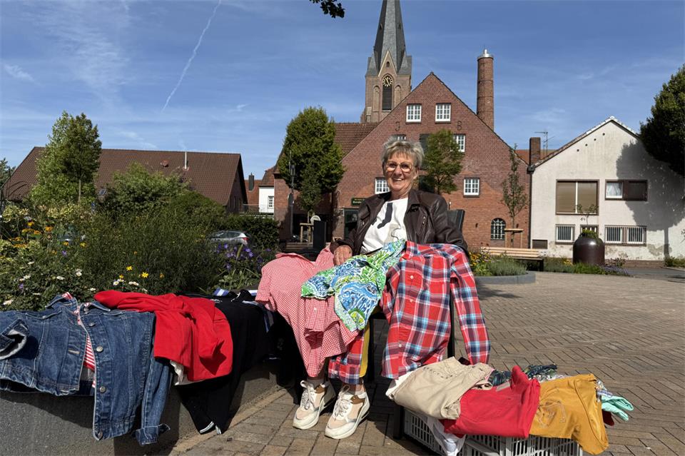 Dagmar Vogt, die ehrenamtliche Leiterin der Kleiderbörse Froschkönig, hofft auf viele interessierte Besucher und Spender.