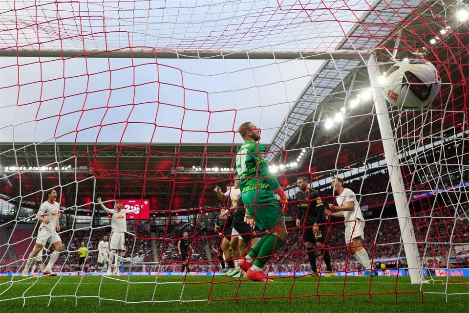 Daheim schießt RB Tore am Fließband.Hendrik Schmidt/dpa